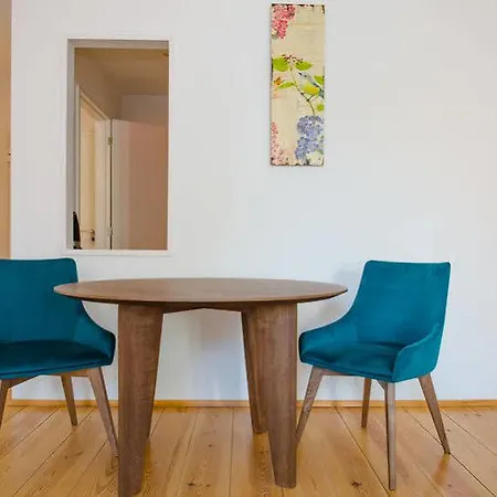 Oporto Home Apartments *